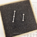 Asimetría Matchstick 925 Sterling Silver Stud Cartilage Earrings